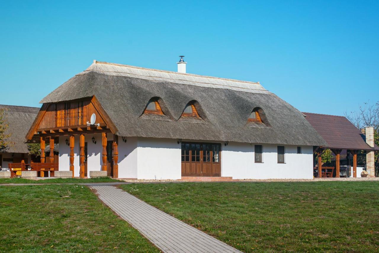 Csodaszarvas Vendeghazak Rabahidveg Экстерьер фото